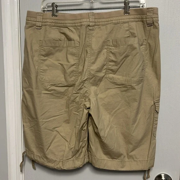 St. John's Bay Tan Cargo Shorts Casual Cotton Blend - Picture 3 of 6